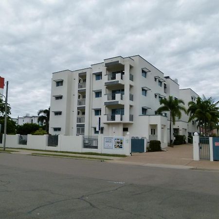 Madison Ocean Breeze Apartments Townsville Exterior photo